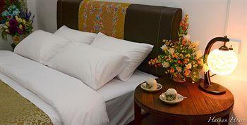 Hainan House Hotel George Town Exterior photo